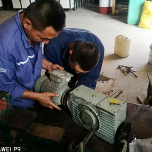 �\�(y��ng)늏S��(ji��n)�����f���U��á���(ji��)�s��(j��ng)��