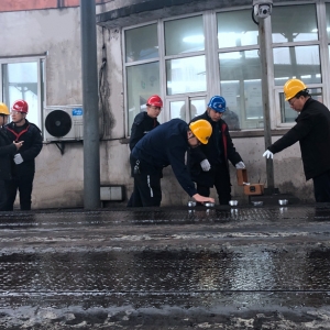 �]�����Ӽ��͸ɰ��ӾS�o��У�