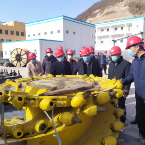 �����L���W(xu��)��һ�и����εV�I(y��)��˾�{(di��o)�Йz��