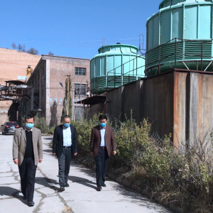 ��˾�O(ji��n)��(hu��)��ϯ��־�h��������(j��ng)���S��һ�������~�X����̎�{(di��o)��ָ��(d��o)����